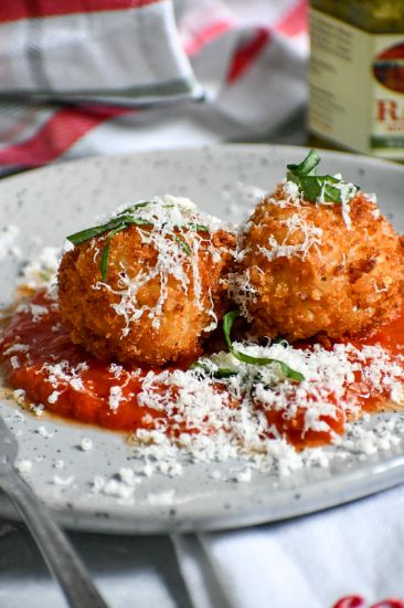 Picture of Pesto Mozzarella Arancini (Risotto Balls)